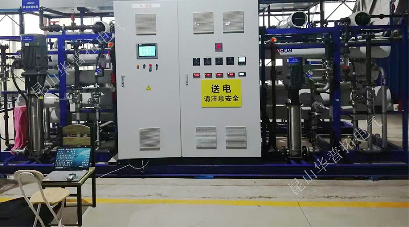 上海老港85噸廢水處理控制柜調(diào)試現(xiàn)場(chǎng)