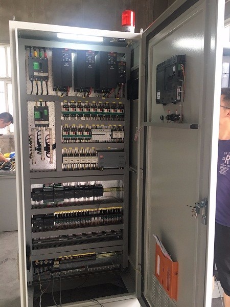 Danfoss變頻器柜