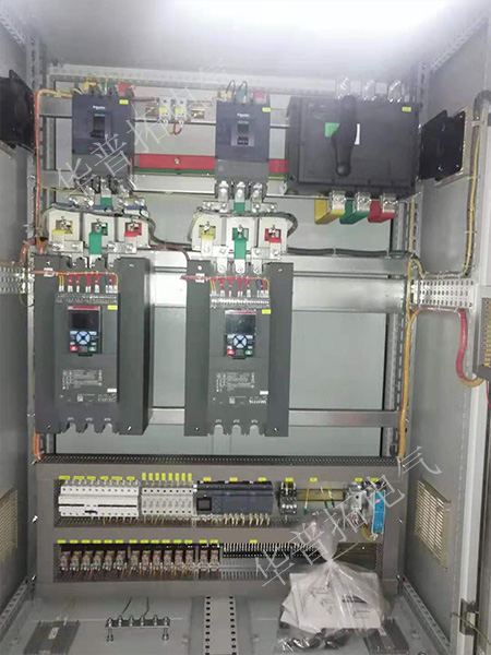 上海某商廈供水系統(tǒng)改造160KWABB軟起動柜
